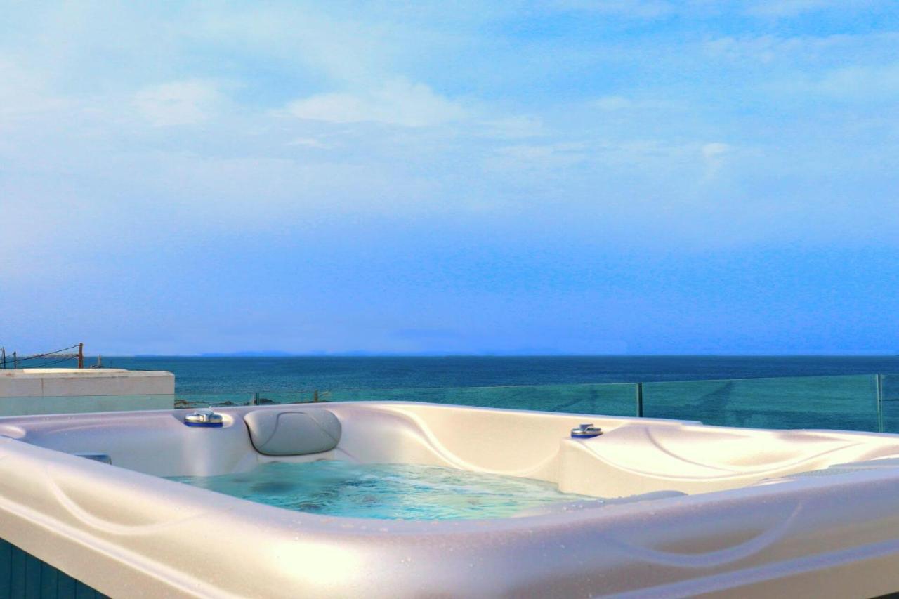Beach Apartment Thalia With Hot Tub And Sea View Agios Prokopios (Naxos) Exterior foto