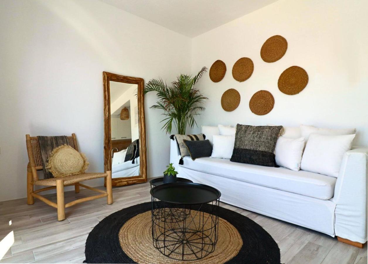 Beach Apartment Thalia With Hot Tub And Sea View Agios Prokopios (Naxos) Exterior foto
